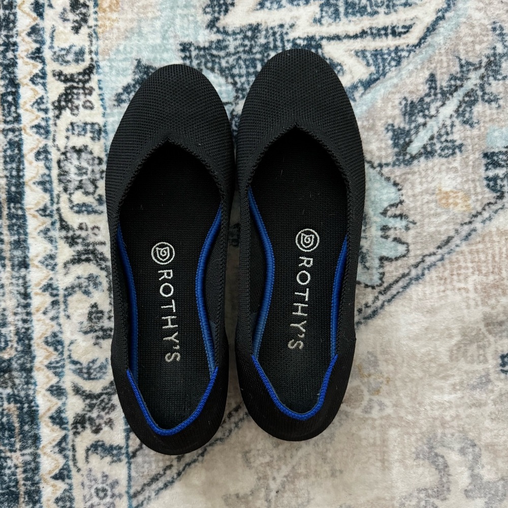 Round Toe size 7 Rothy’s